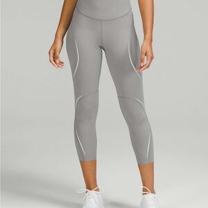 Lululemon Base Pace HR Tight Reflective 25” NWOT IN GREY